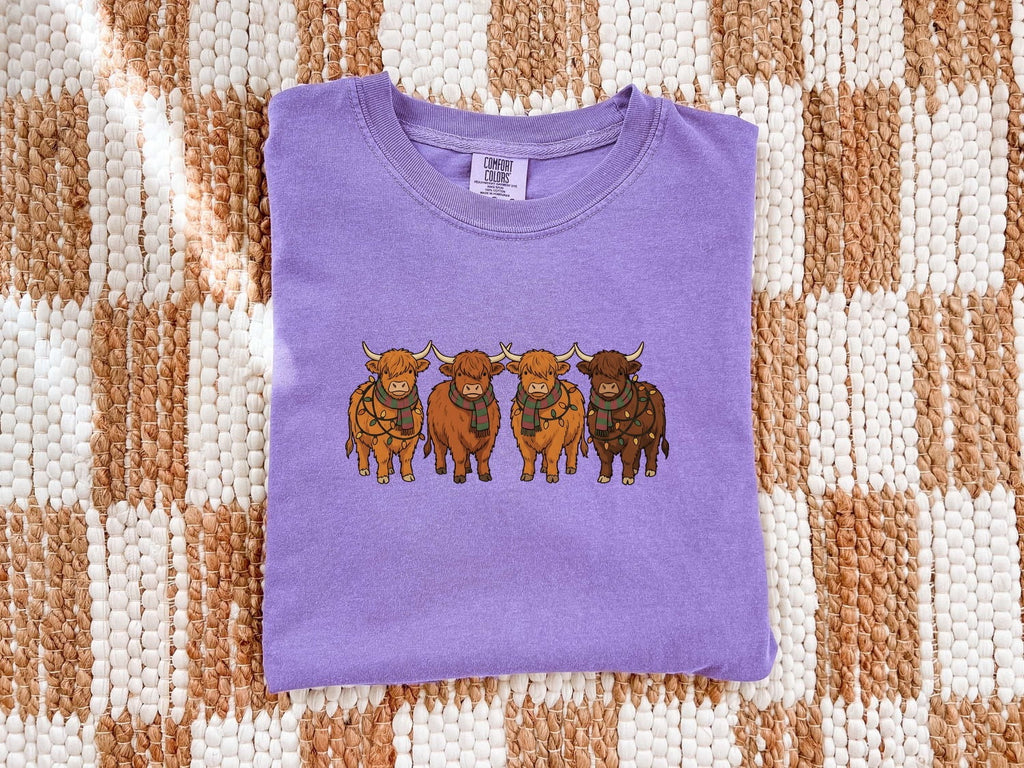 Highland Cattle Shirt Christmas Pets Gift Women Animated Tee Cow T-Shirt Xmas Fan Cartoony Tshirt Animal Graphic Doodle Christmas Lights