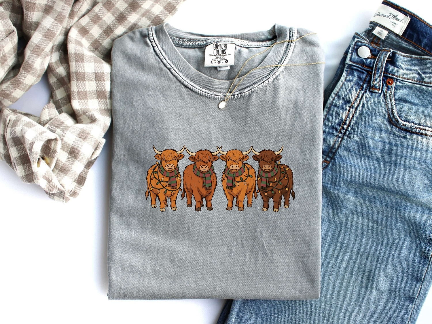 Highland Cattle Shirt Christmas Pets Gift Women Animated Tee Cow T-Shirt Xmas Fan Cartoony Tshirt Animal Graphic Doodle Christmas Lights