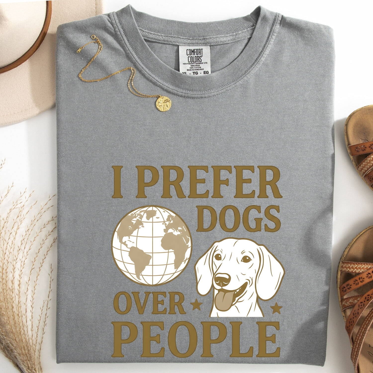 Dog Face Shirt Dog Pet Gift Women Bold Tee Puppy T-Shirt Dog Fan Canine Tshirt Animal Graphic Vintage Globe Tshirt