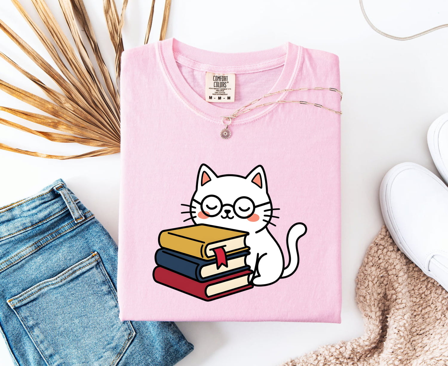 Cat Glasses Shirt Cat Bookworm Gift Women Kawaii Tee Spectacles T-Shirt Feline Fan Cute Tshirt Bibliophile Graphic Cartoon Books Tshirt