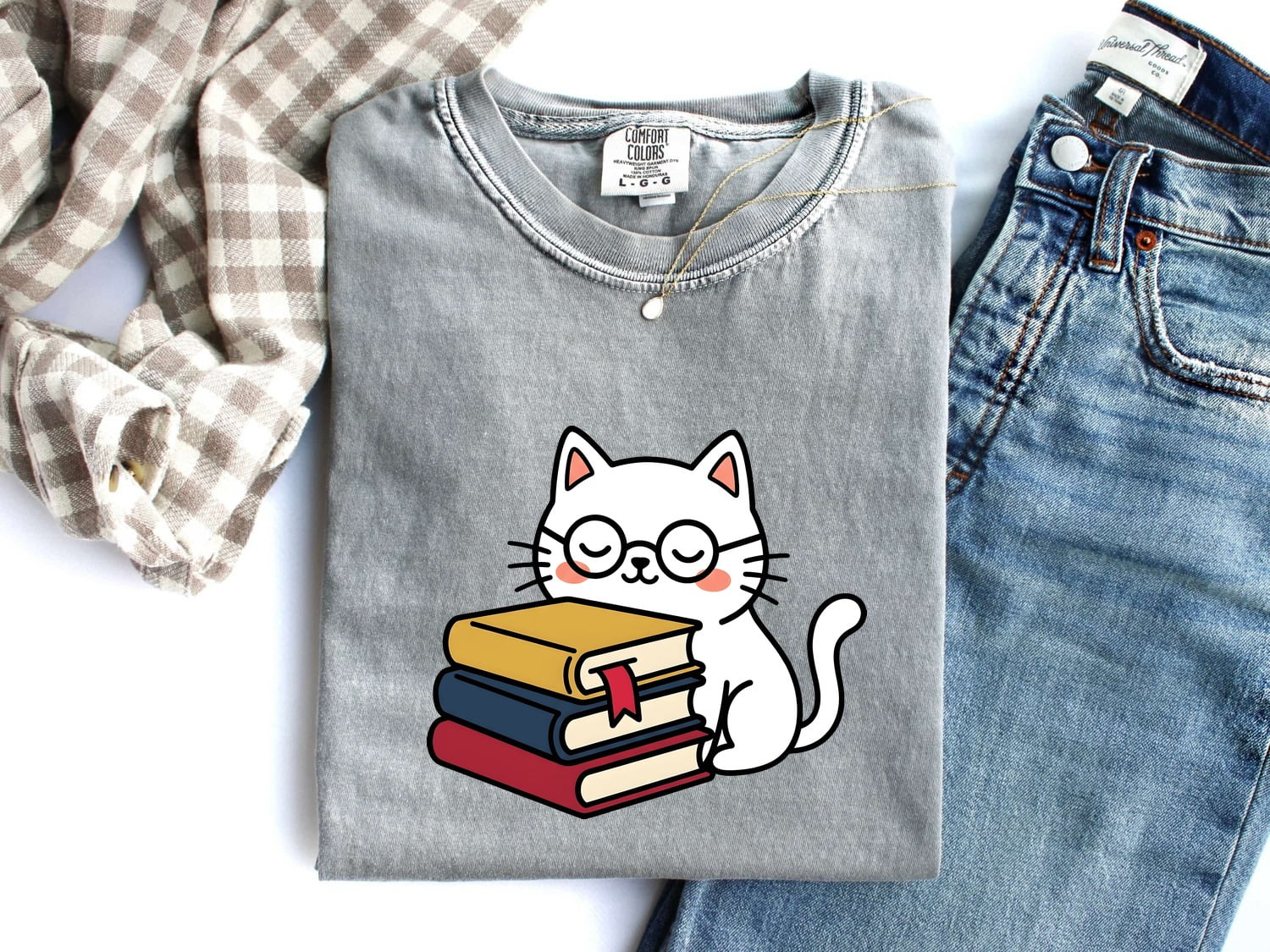 Cat Glasses Shirt Cat Bookworm Gift Women Kawaii Tee Spectacles T-Shirt Feline Fan Cute Tshirt Bibliophile Graphic Cartoon Books Tshirt