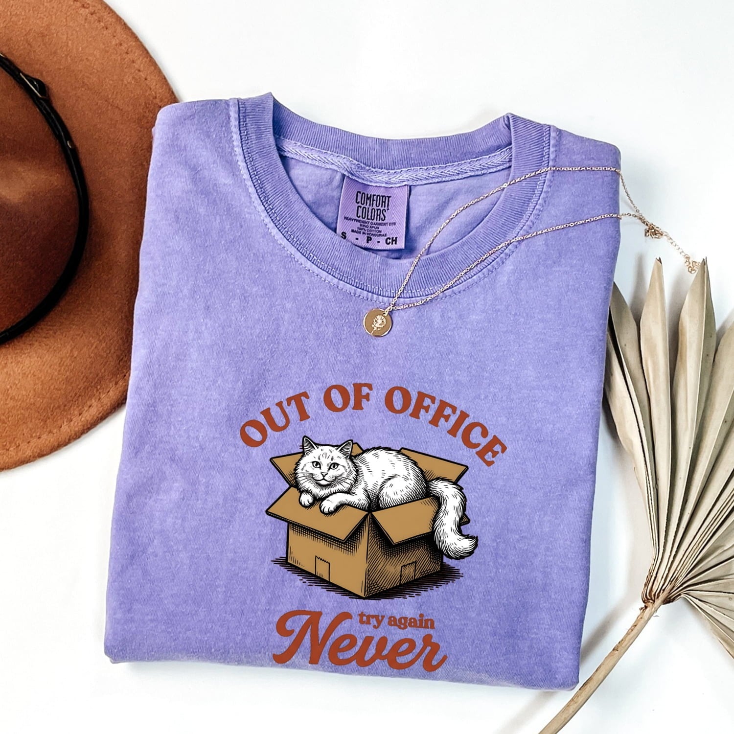 Cat Box Shirt Cat Humor Gift Women Hand Drawn Tee Cat Carrier T-Shirt Cat Fan Feline Tshirt Funny Graphic Vintage Cardboard Box Tshirt