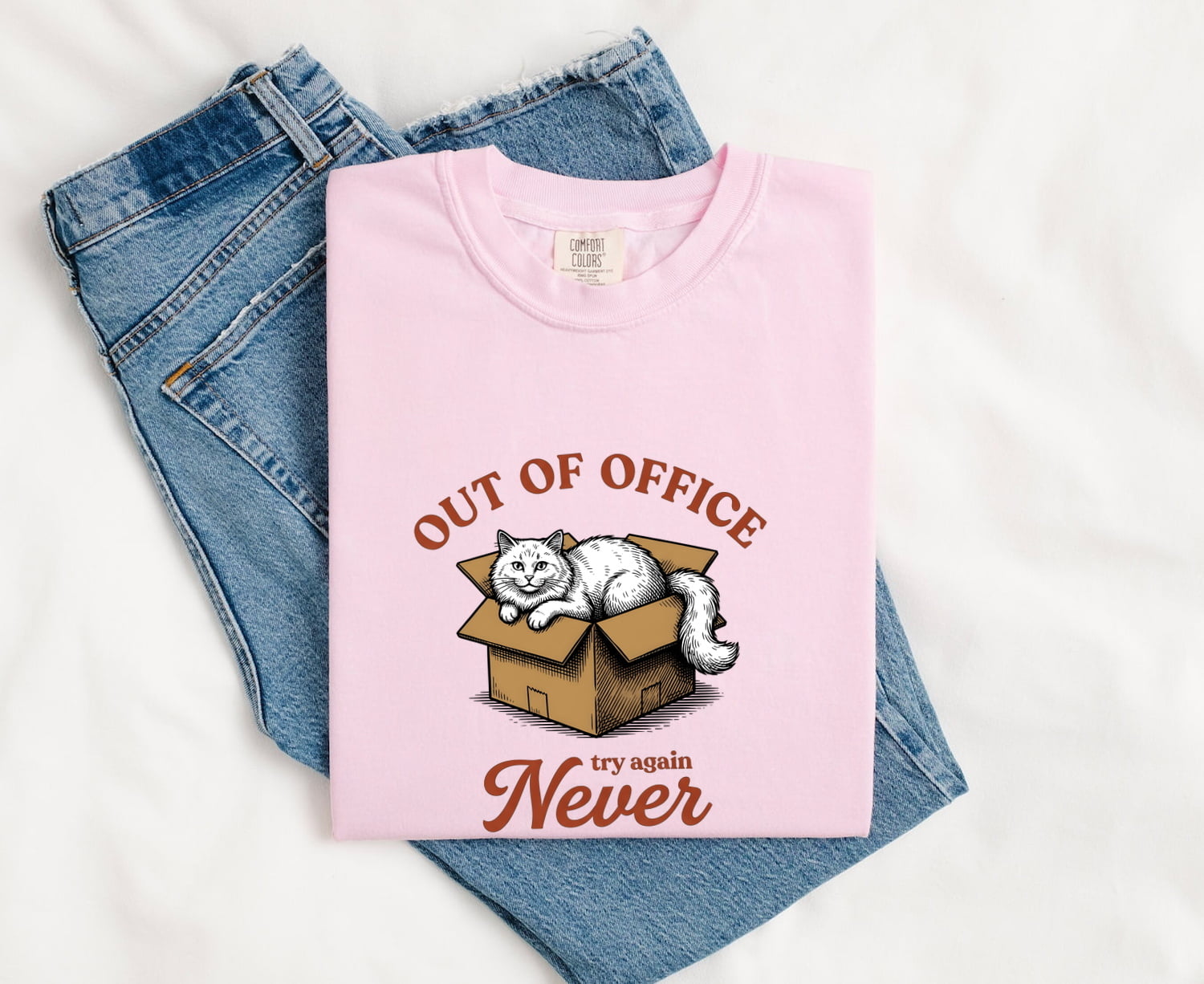 Cat Box Shirt Cat Humor Gift Women Hand Drawn Tee Cat Carrier T-Shirt Cat Fan Feline Tshirt Funny Graphic Vintage Cardboard Box Tshirt