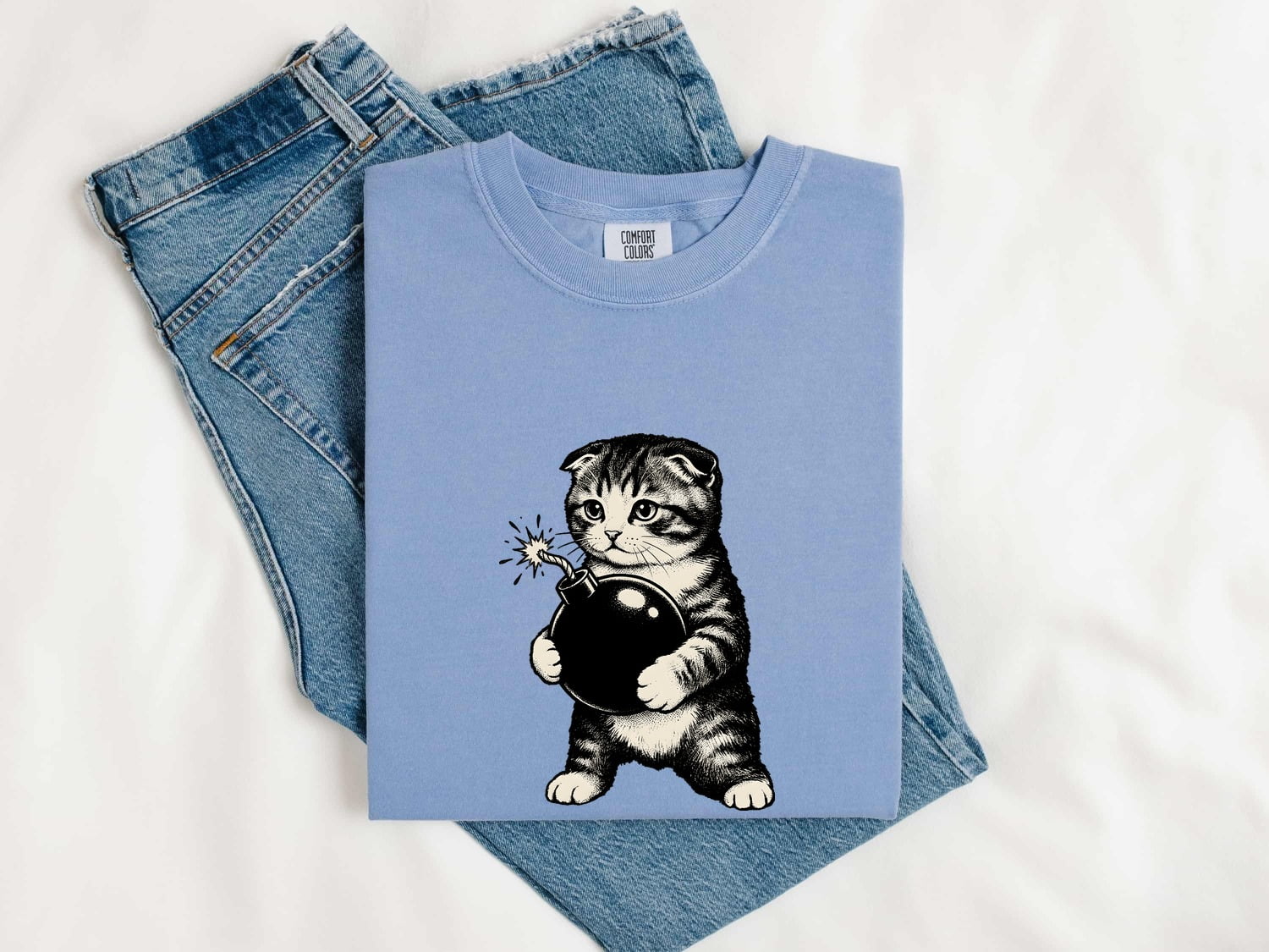 Cat Bomb Shirt Cat Joke Gift Women Retro Tee Feline T-Shirt Cat Fan Kitty Tshirt Humor Graphic Sketch Wick Tshirt