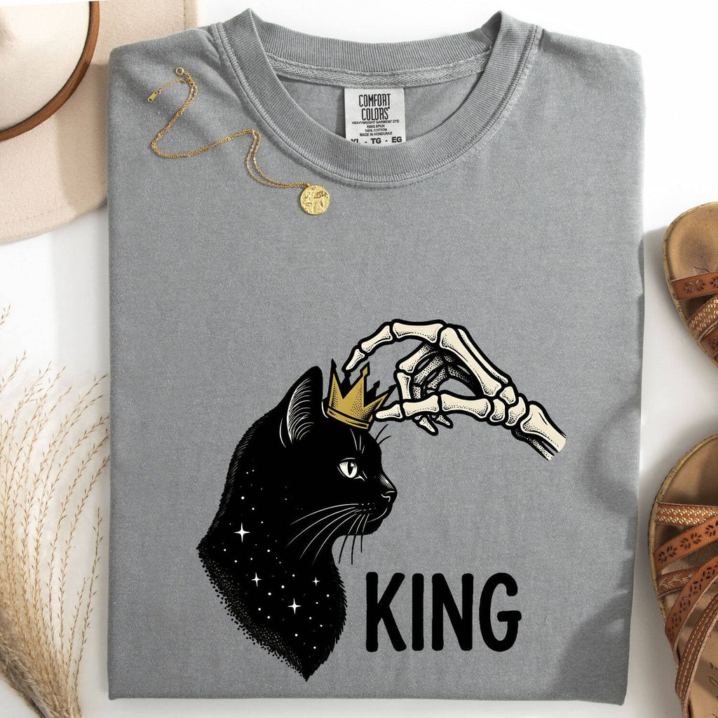 Black Cat Crown Shirt Cat Halloween Gift Women Gothic Tee Cat Crown T-Shirt Cat Fan Dark Tshirt Spooky Graphic Vintage Skeleton Hand Tshirt