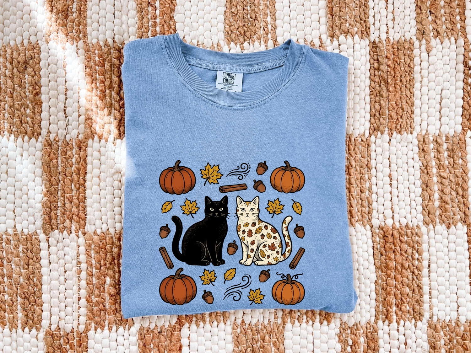 Fall Cats Shirt Cat Harvest Gift Women Retro Tee Kittens T-Shirt Cat Fan Feline Tshirt Autumn Graphic Sketch Gourds Tshirt