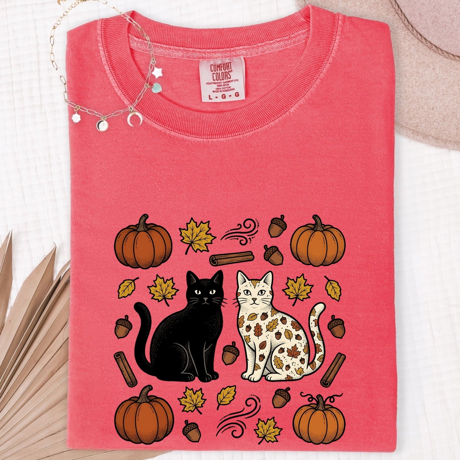 Fall Cats Shirt Cat Harvest Gift Women Retro Tee Kittens T-Shirt Cat Fan Feline Tshirt Autumn Graphic Sketch Gourds Tshirt