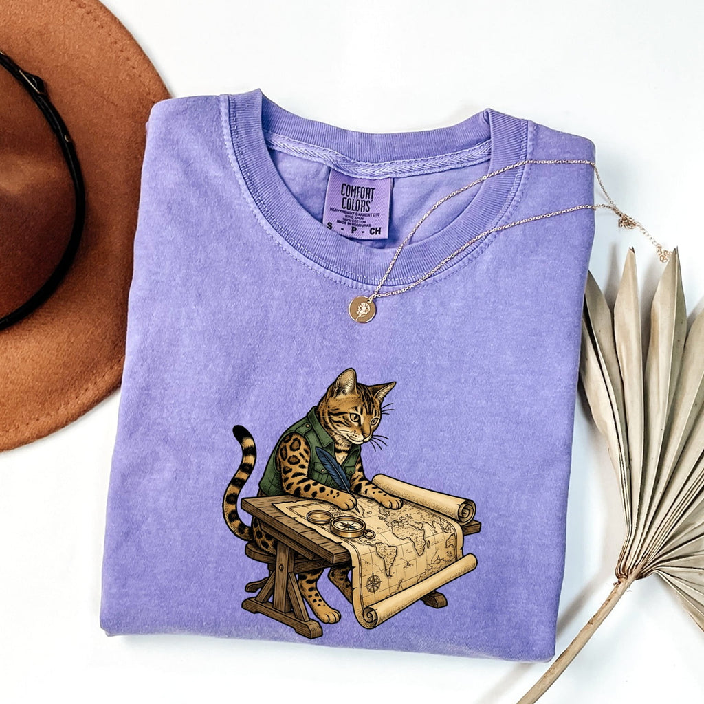 Explorer Cat Shirt Cat Adventure Gift Women Vintage Tee Kitty Cat T-Shirt Feline Fan Retro Tshirt Travel Graphic Hand Drawn Map Tshirt