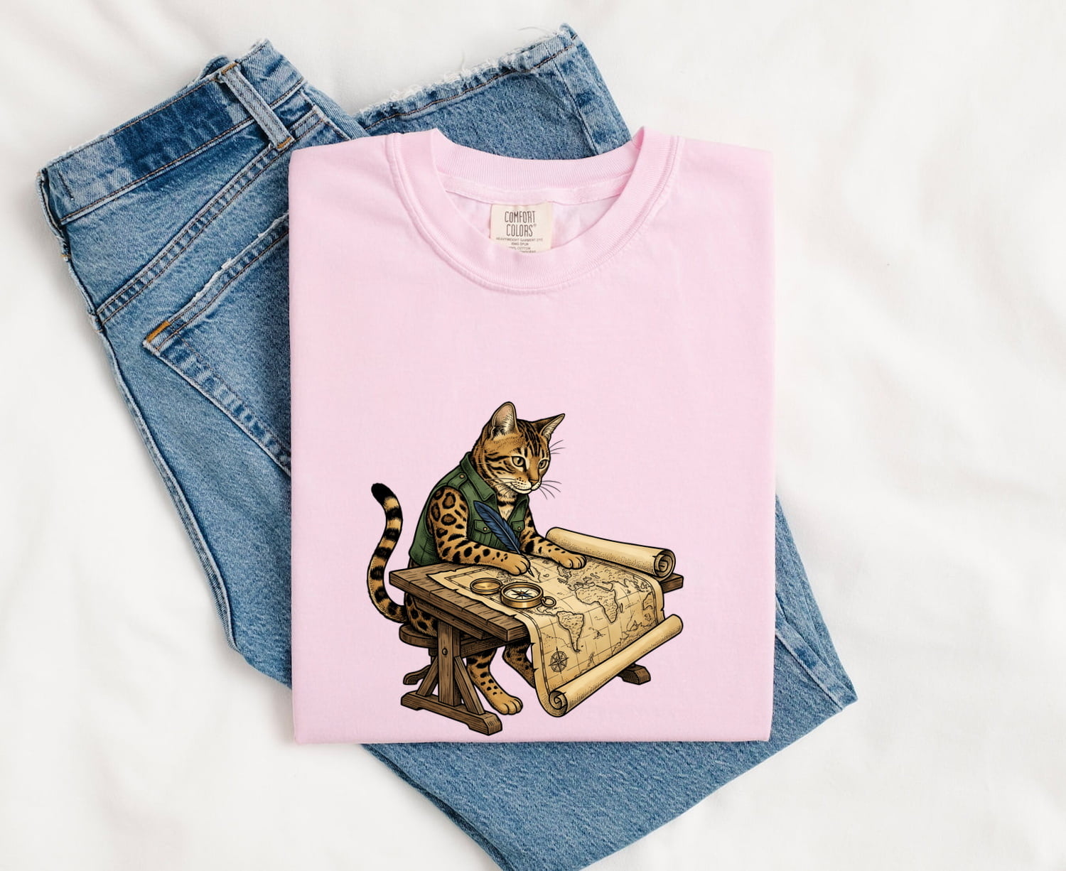 Explorer Cat Shirt Cat Adventure Gift Women Vintage Tee Kitty Cat T-Shirt Feline Fan Retro Tshirt Travel Graphic Hand Drawn Map Tshirt
