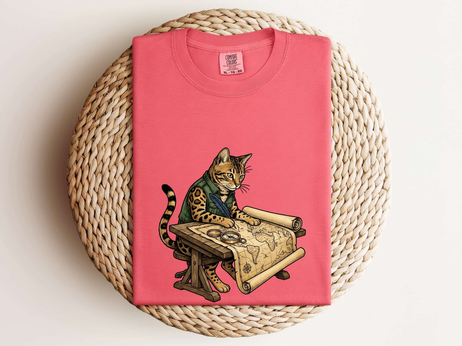 Explorer Cat Shirt Cat Adventure Gift Women Vintage Tee Kitty Cat T-Shirt Feline Fan Retro Tshirt Travel Graphic Hand Drawn Map Tshirt