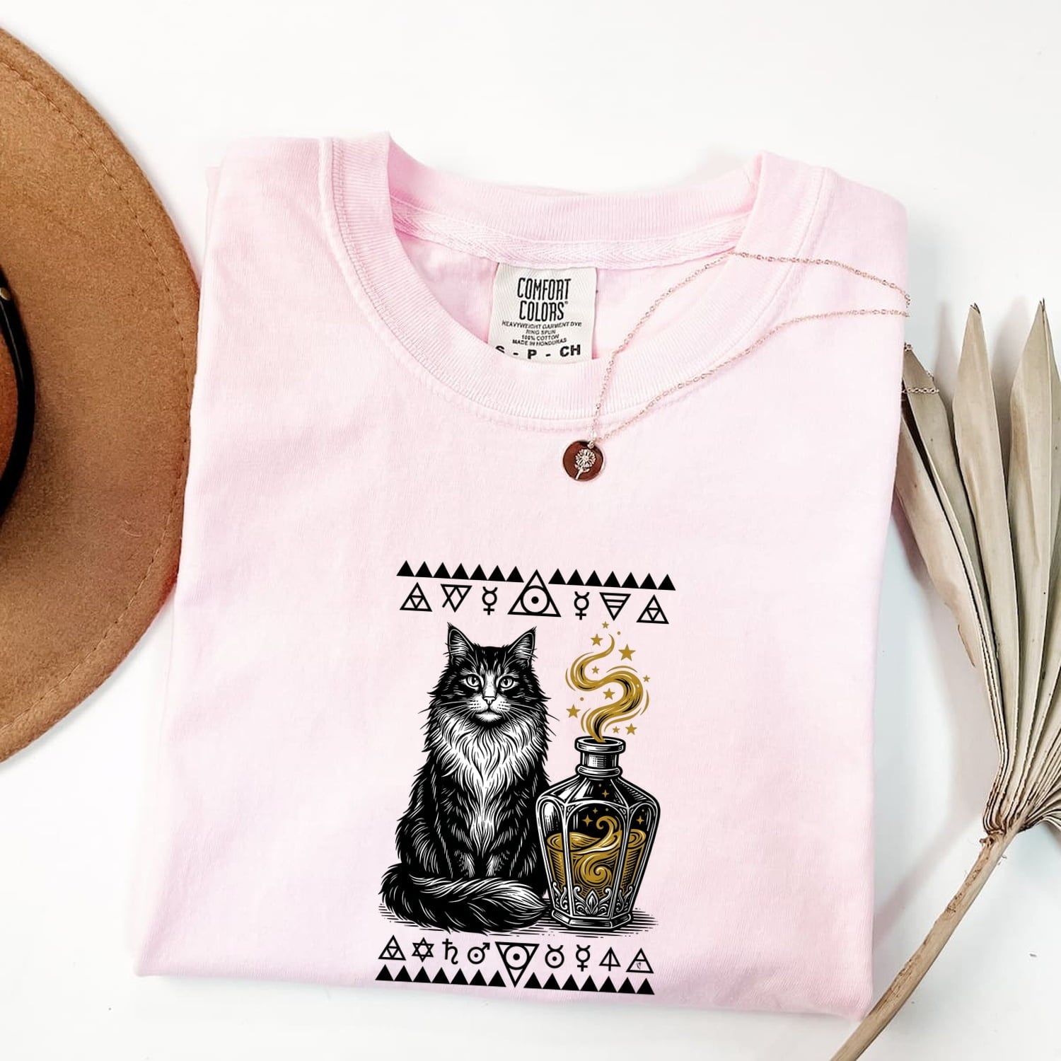 Black Cat Shirt Cat Spell Gift Women Fantasy Tee Cat T-Shirt Feline Fan Whimsical Tshirt Magic Graphic Hand Drawn Elixir Bottle Tshirt