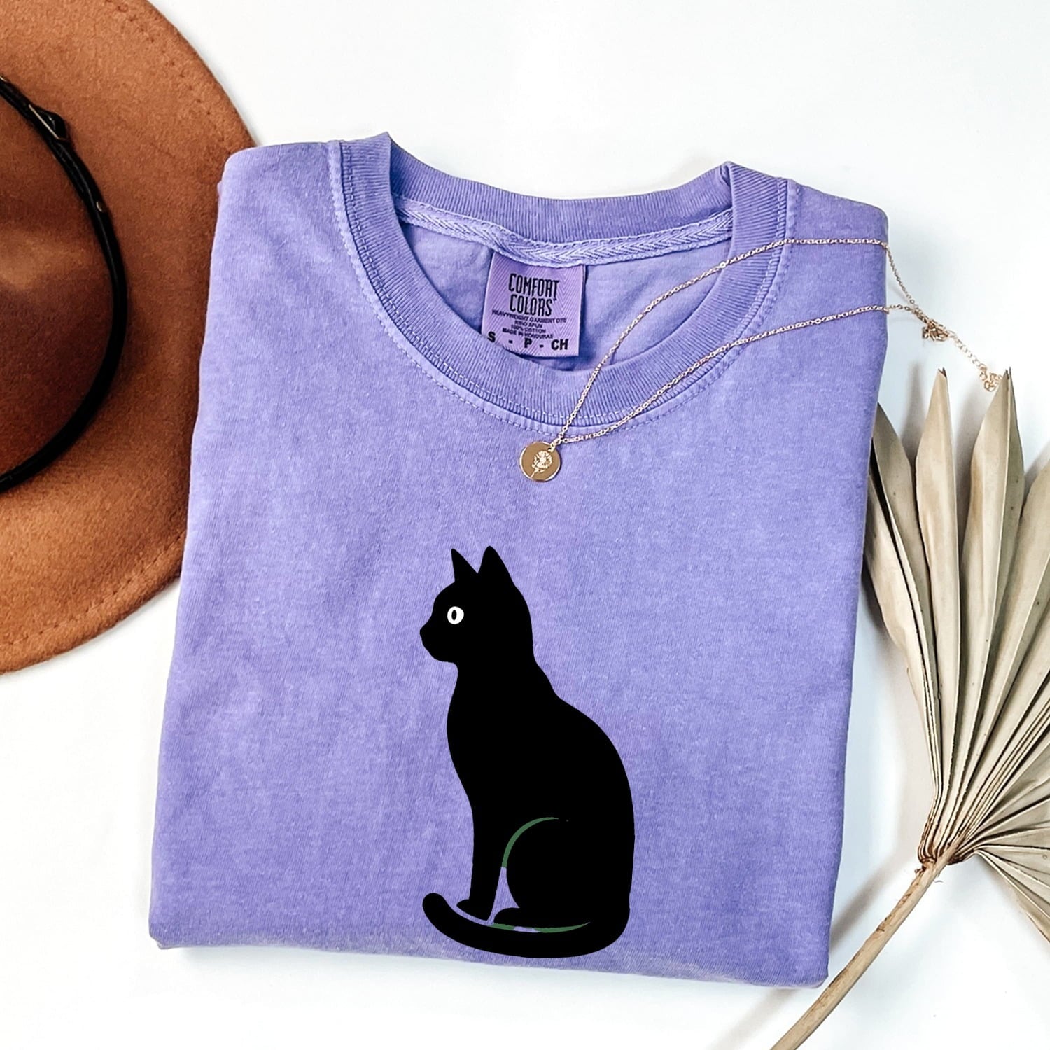 Ebony Cat Shirt Cat Companion Gift Women Plain Tee Black Cat T-Shirt Cat Fan Simple Tshirt Friend Graphic Trendy Form Tshirt