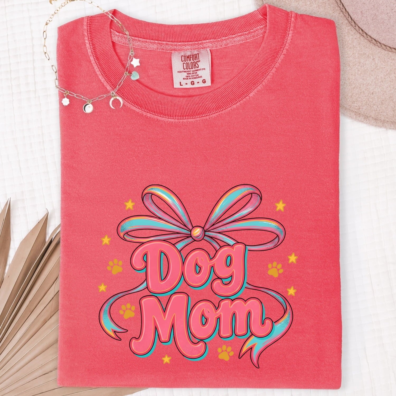 Bow Graphic Shirt Dog Mom Pet Gift Women Colorful Tee Graphic T-Shirt Dog Fan Vibrant Tshirt Animal Design Retro Paw Print Tshirt