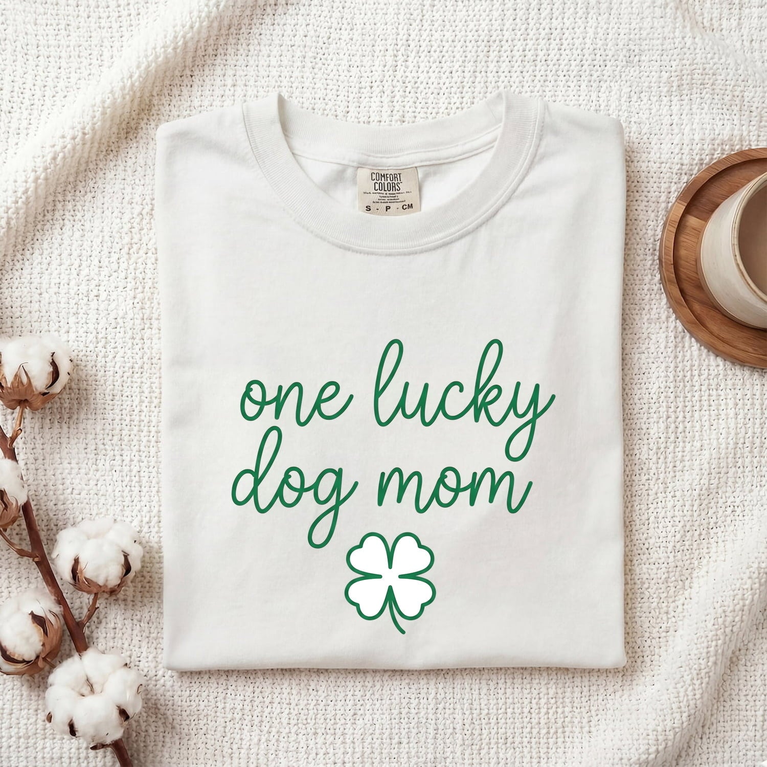 Canine Mom Text Shirt St Patrick's Day Companion Gift Women Fresh Tee Dog Mom T-Shirt Shamrock Fan Cute Tshirt Pet Graphic Neat Four Leaf