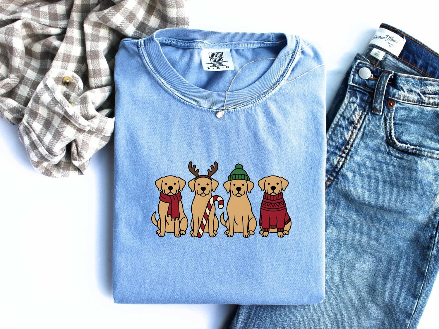 Labrador Dog Shirt Dog Xmas Gift Women Cartoonish Tee Labradors T-Shirt Dog Fan Labrador Tshirt Holiday Graphic Sleek Christmas Outfit