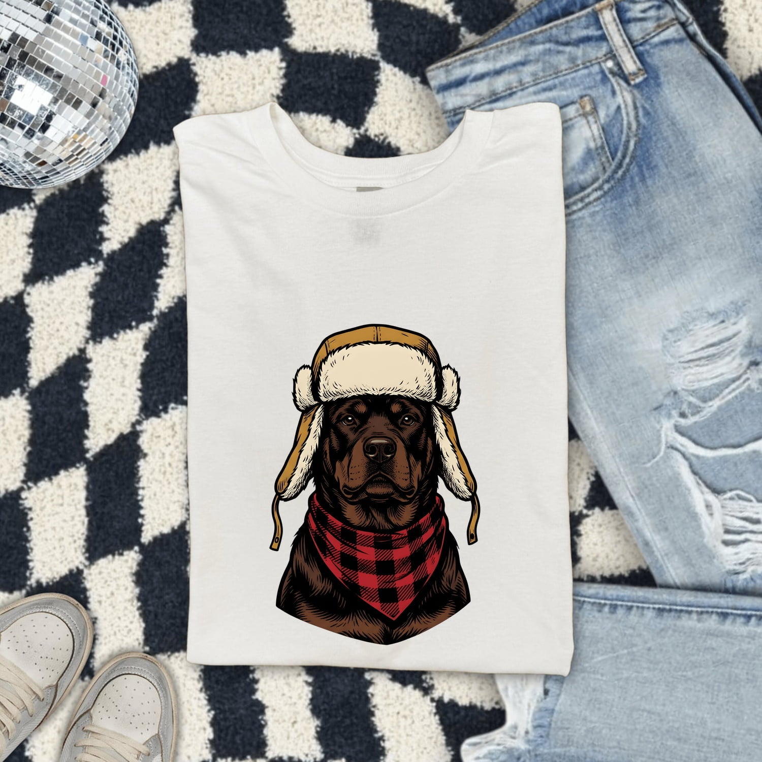 Rottweiler Dog Shirt Dog Outdoors Gift Women Vintage Tee Rottweiler T-Shirt Dog Fan Retro Tshirt Adventure Graphic Hand Drawn Trapper Hat