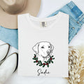 Retriever Dog Shirt Dog Seasonal Gift Women Vintage Tee Retriever T-Shirt Dog Fan Retro Tshirt Winter Graphic Simple Winter Wreath Tshirt