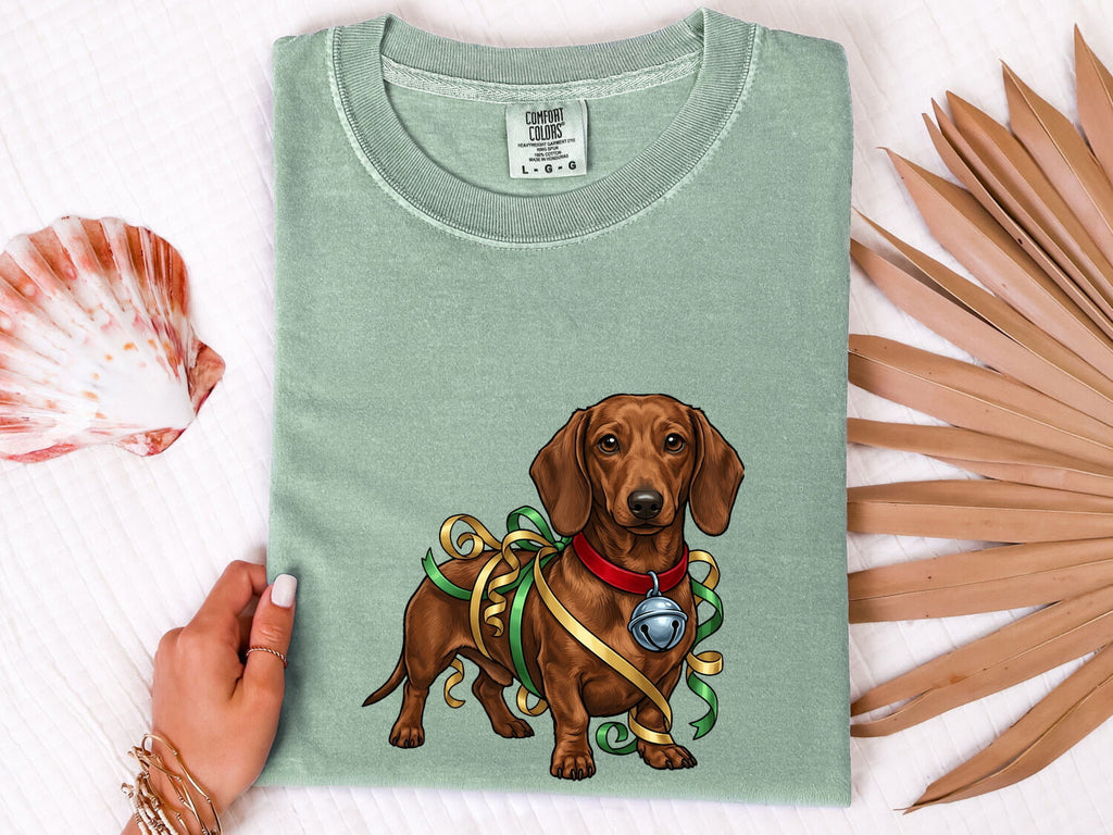 Dachshund Dog Shirt Dog Christmas Gift Women Cartoon Tee Wiener Dog T-Shirt Dog Fan Toon Tshirt Holiday Graphic Vintage Ribbon Tshirt