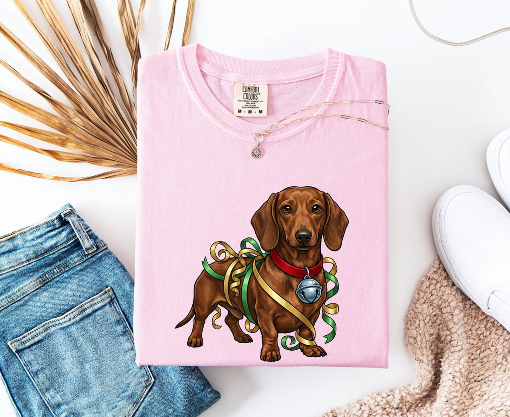Dachshund Dog Shirt Dog Christmas Gift Women Cartoon Tee Wiener Dog T-Shirt Dog Fan Toon Tshirt Holiday Graphic Vintage Ribbon Tshirt