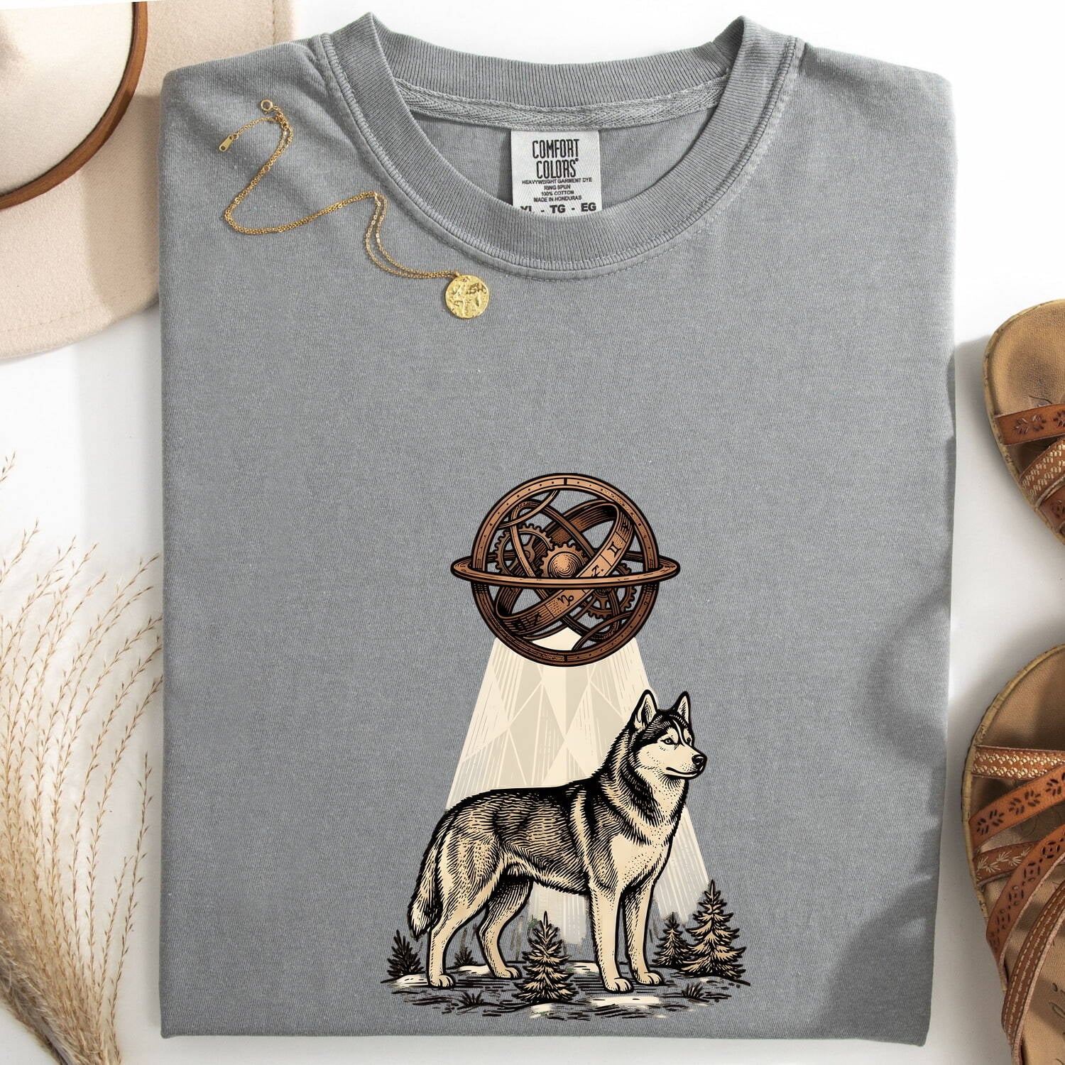 Husky Dog Shirt Dog Nature Gift Women Vintage Tee Siberian Husky T-Shirt Dog Owner Fan Husky Graphic Tshirt Hand Drawn Celestial Sphere
