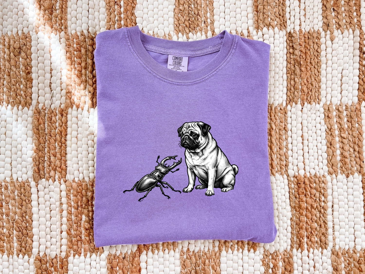 Pug Canine Shirt Dog Critters Gift Women Old School Tee Dog T-Shirt Dog Fan Vintage Tshirt Creature Graphic Line Art Scarab Tshirt