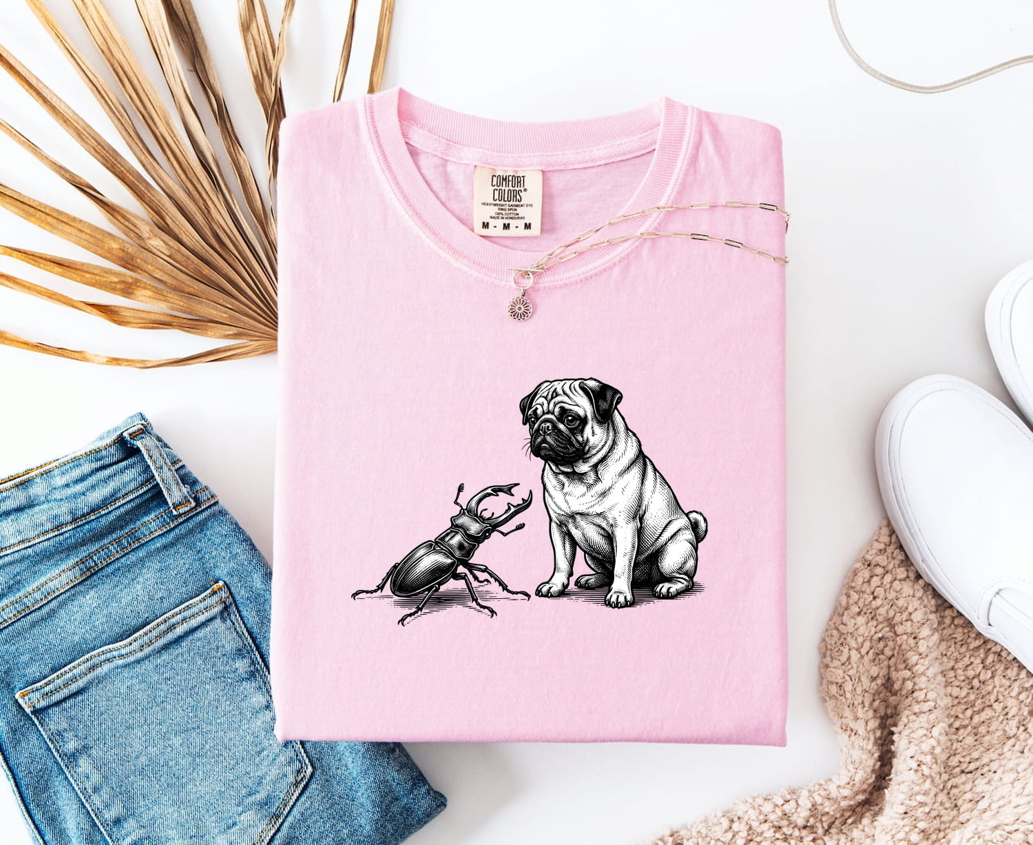 Pug Canine Shirt Dog Critters Gift Women Old School Tee Dog T-Shirt Dog Fan Vintage Tshirt Creature Graphic Line Art Scarab Tshirt