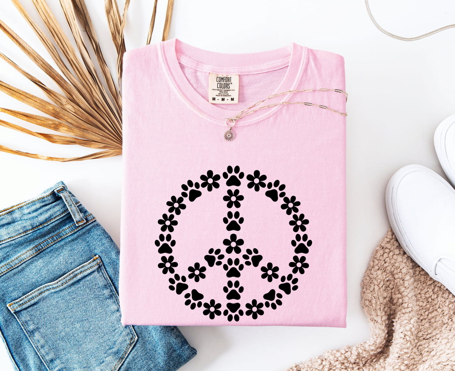 Paw Print Peace Shirt Dog Bohemian Gift Women Tribal Tee Peace Sign T-Shirt Dog Fan Tribalism Tshirt Hippie Graphic Clean Daisy Petals