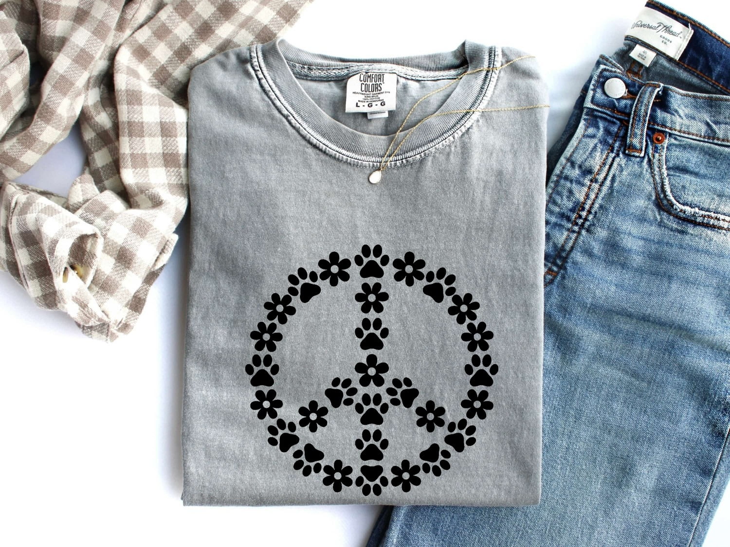 Paw Print Peace Shirt Dog Bohemian Gift Women Tribal Tee Peace Sign T-Shirt Dog Fan Tribalism Tshirt Hippie Graphic Clean Daisy Petals