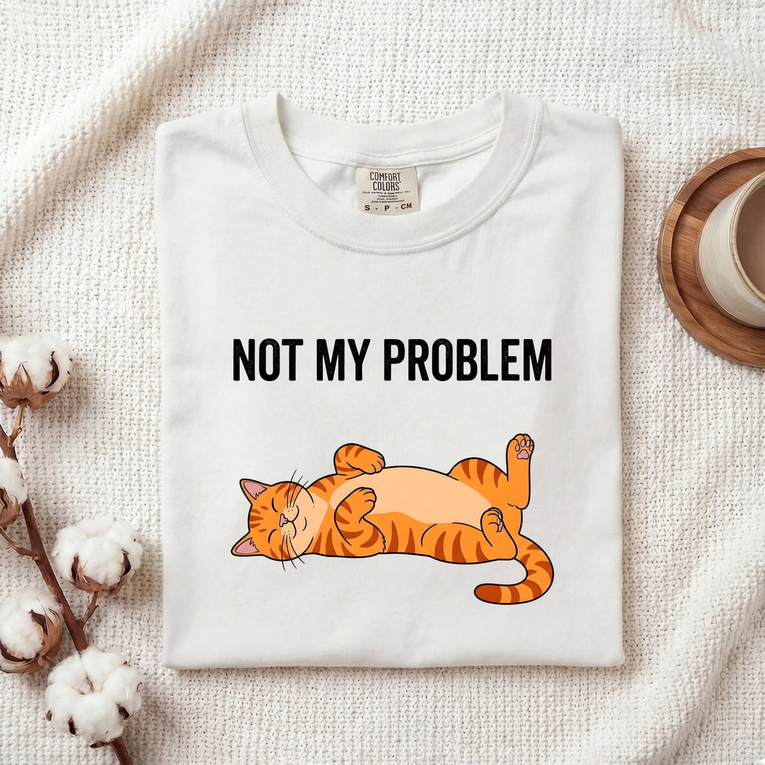 Orange Tabby Cat Shirt Cat Humor Gift Women Cartoon Tee Kitty T-Shirt Feline Fan Cartoonish Tshirt Funny Graphic Minimalist Relaxed Pose