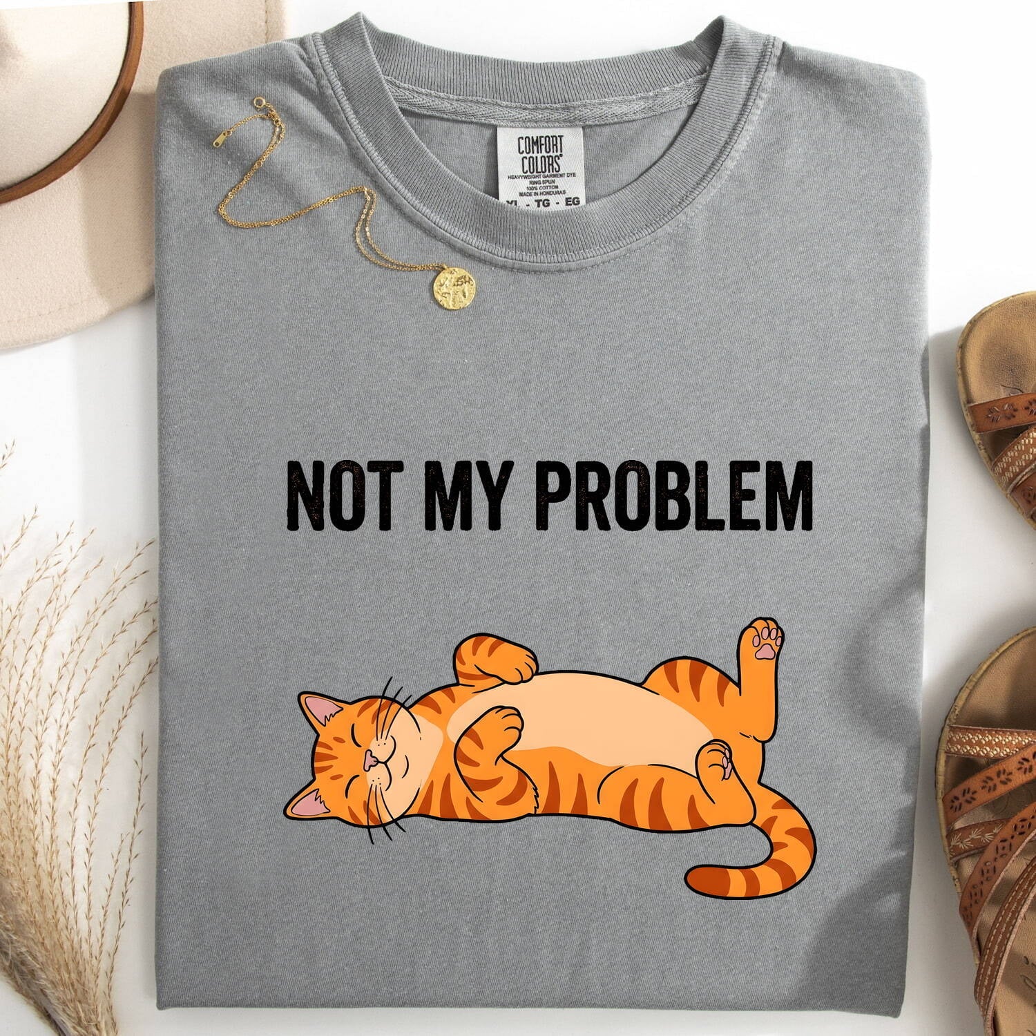 Orange Tabby Cat Shirt Cat Humor Gift Women Cartoon Tee Kitty T-Shirt Feline Fan Cartoonish Tshirt Funny Graphic Minimalist Relaxed Pose