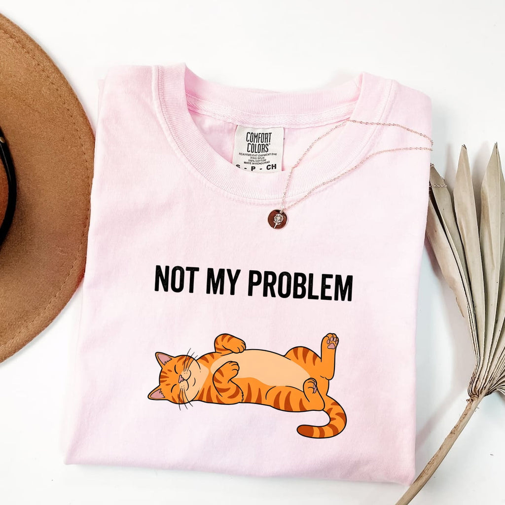 Orange Tabby Cat Shirt Cat Humor Gift Women Cartoon Tee Kitty T-Shirt Feline Fan Cartoonish Tshirt Funny Graphic Minimalist Relaxed Pose