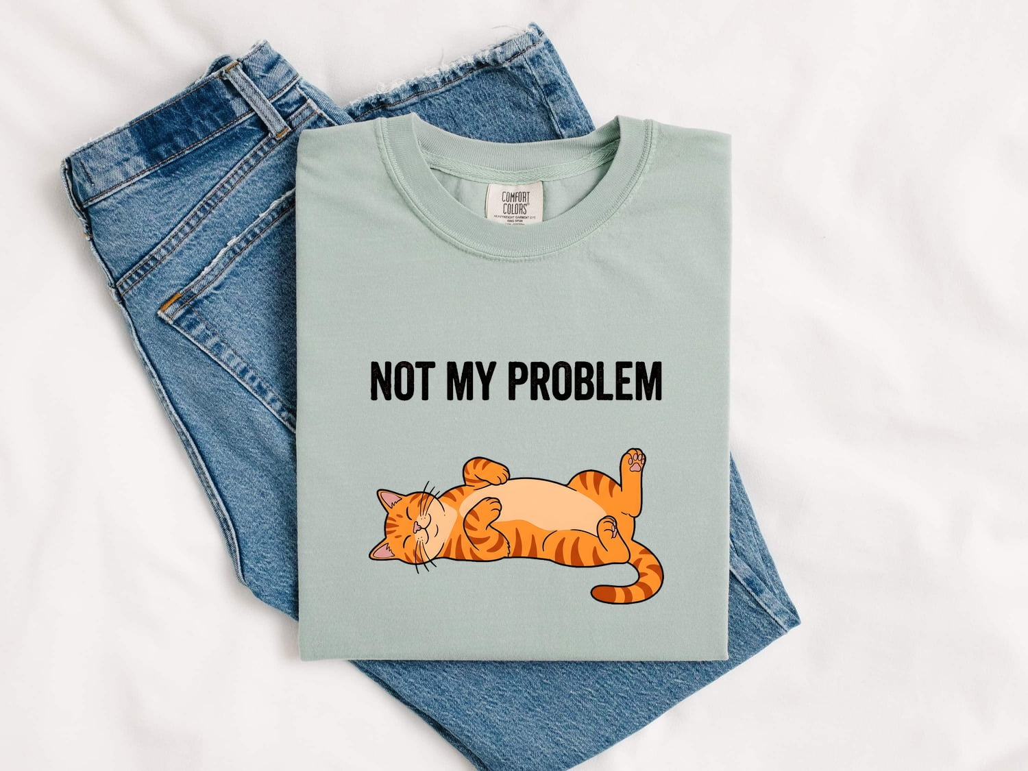 Orange Tabby Cat Shirt Cat Humor Gift Women Cartoon Tee Kitty T-Shirt Feline Fan Cartoonish Tshirt Funny Graphic Minimalist Relaxed Pose