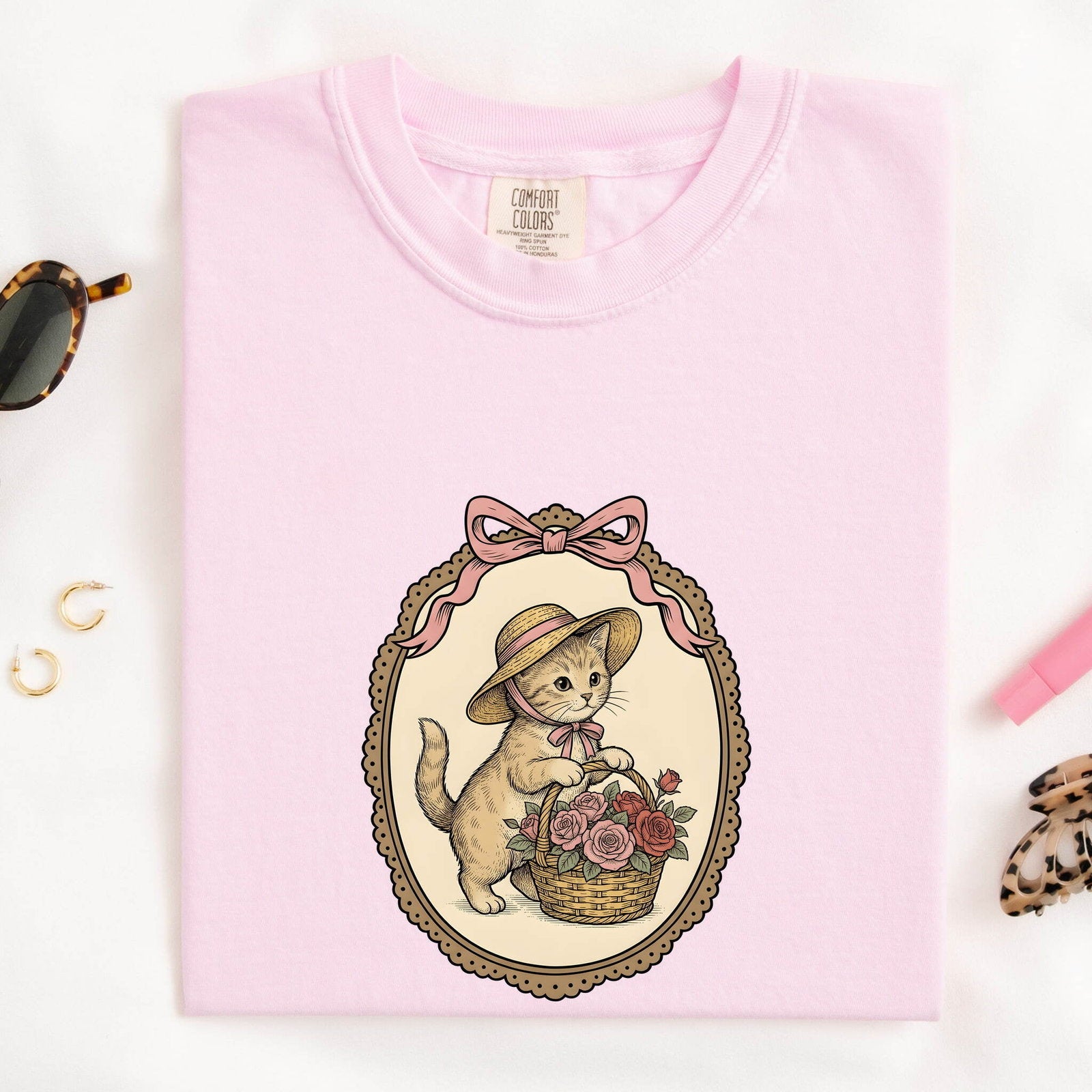 Kitten Basket Shirt Cat Garden Gift Women Vintage Tee Cat Bed T-Shirt Cat Fan Feline Tshirt Floral Graphic Line Art Roses Tshirt