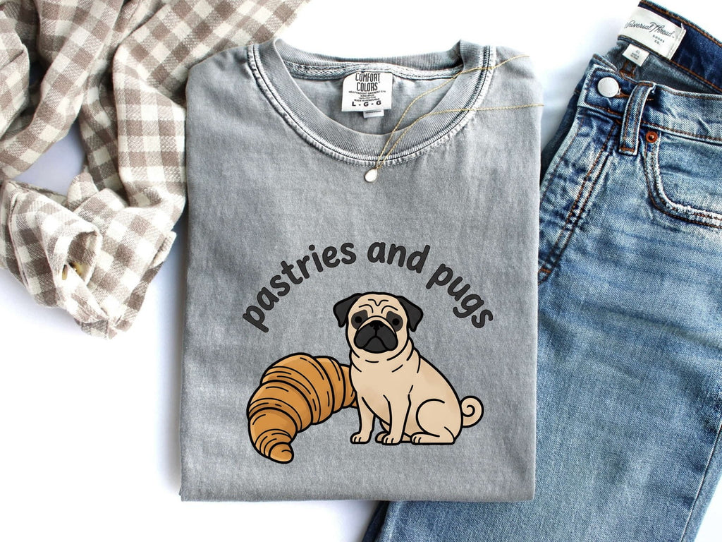 Pug Bakery Shirt Coffee Puppy Gift Women Whimsical Tee Dog Bakery T-Shirt Coffee Fan Cute Tshirt Puppy Illustration Minimal Bread Tshirt