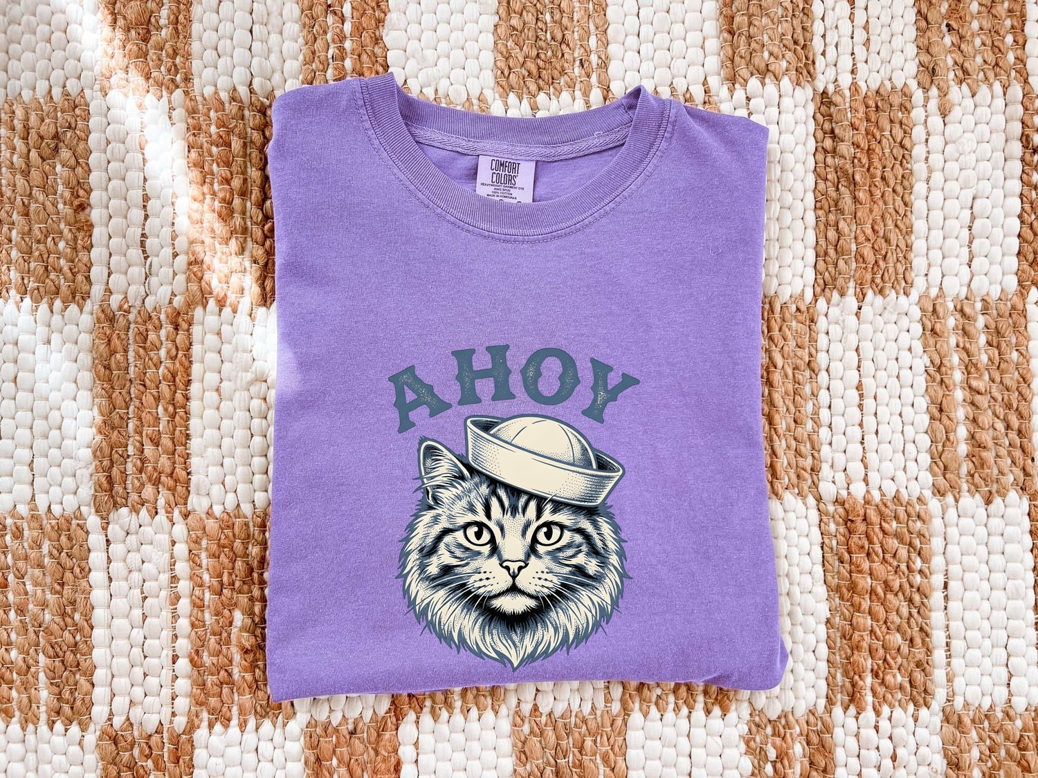 Sailor Cat Shirt Cat Nautical Gift Women Vintage Tee Kitty Cat T-Shirt Cat Fan Retro Tshirt Maritime Graphic Hand Drawn Sailor Hat Tshirt