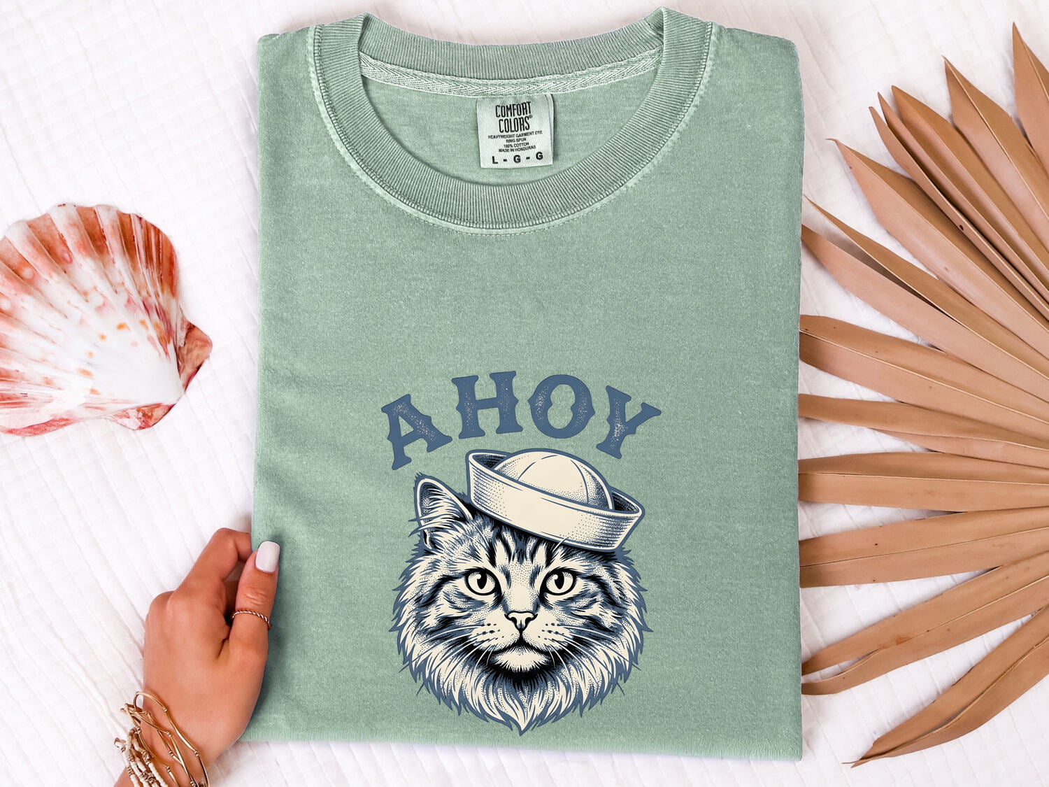 Sailor Cat Shirt Cat Nautical Gift Women Vintage Tee Kitty Cat T-Shirt Cat Fan Retro Tshirt Maritime Graphic Hand Drawn Sailor Hat Tshirt